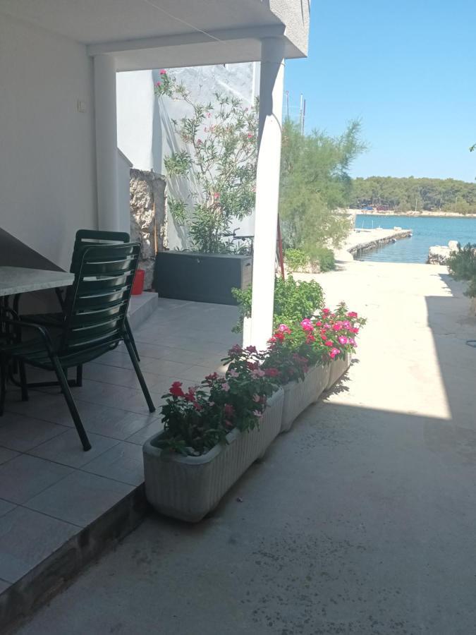 Volat Apartments Betina  Kültér fotó